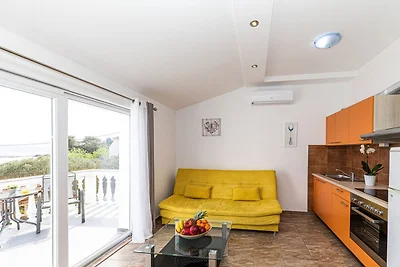 Exquisite Spacious Villa Bufaline with Pool a...