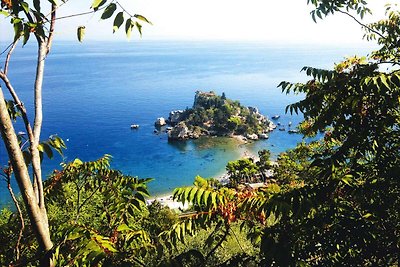 Wohnung in Taormina mit Garten