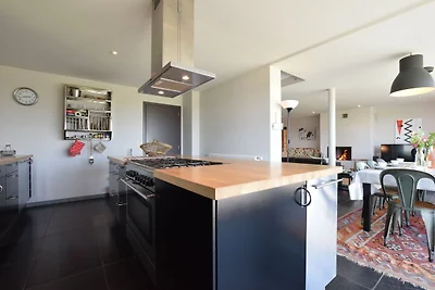 Affascinante casa vacanze a Humain con giardi...