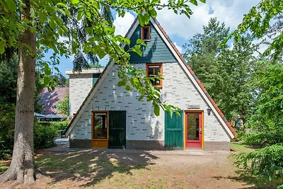 Spaziosa villa ristrutturata con sauna, circo...