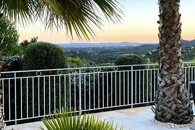 Villa in Valcros mit Pool und Meerblick