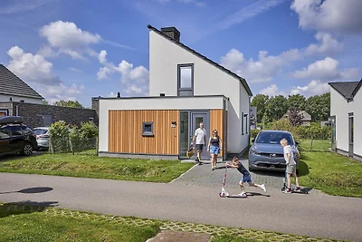 Villa met med kinderkamer in Limburg