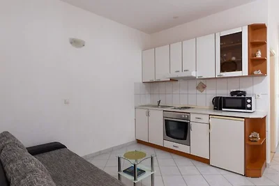 House Rašica - One Bedroom Apartment with Ter...