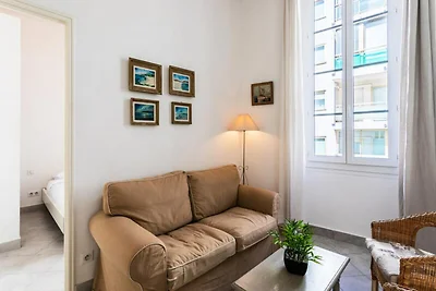 LAT1101 / Unterkunft nur einen Steinwurf vom ...