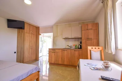 Apartments Jaklin - Studio Apartment with Bal...