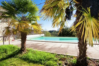 Bella villa con piscina a Sigoulès