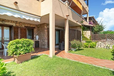 Appartamento a Marinella con giardino