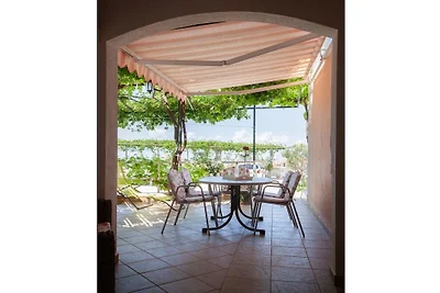 Ferienhaus in Podgora mit Schwimmbecken