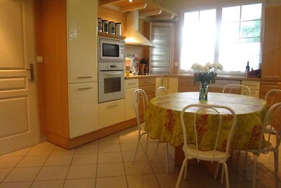 Stunning Holiday Home in Escalles near Sea