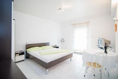 Appartamento monolocale con terrazzo vista...