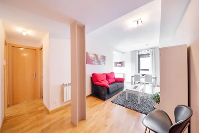 Schicke Wohnung mit 2 Schwimmbädern, Garten