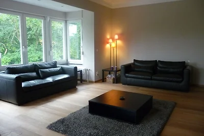 Gemütliches Ferienhaus in Falaën mit Terrasse