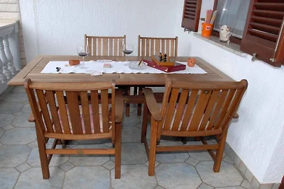 Ferienwohnung in Senj mit Schwimmbecken