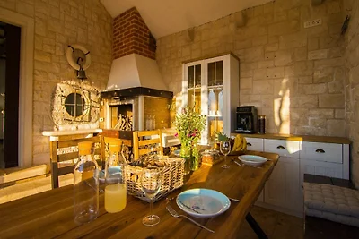 Villa Roza - One Bedroom with Swimming Pool