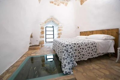 Prestige pool trullo