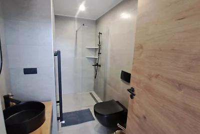 Elegant Brsec Apartments with Sea View - Two ...