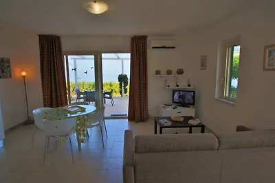 Gemütliche Wohnung in Parghelia mit Terrasse