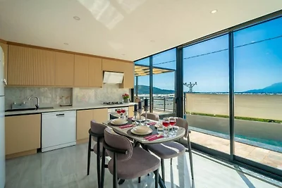 Villa in Kalkan mit Schwimmbecken