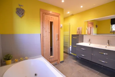 Geräumiges Ferienhaus in Malmedy mit Sauna