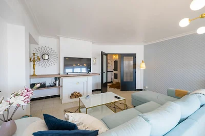 Appartement mit Blick auf das Hinterland