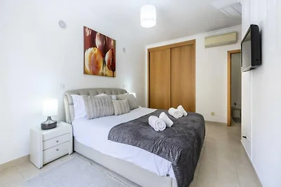 Wohnung in Lagos mit Pools und Fitnessstudio