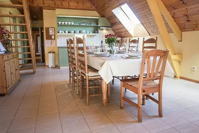 Geräumiges Obergeschoss eines Bauernhauses mi...