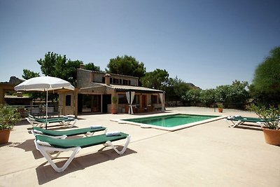 Comfy holiday home in Alcudia with private...