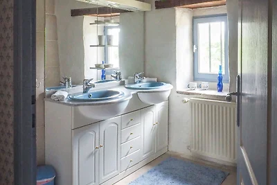 Ferienhaus mit Pool in Saint-Laurent