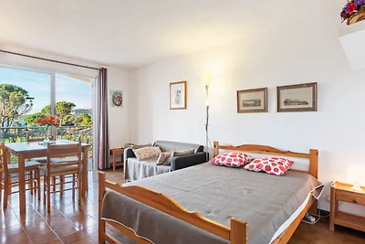 Appartement in Saint-Raphael met balkon