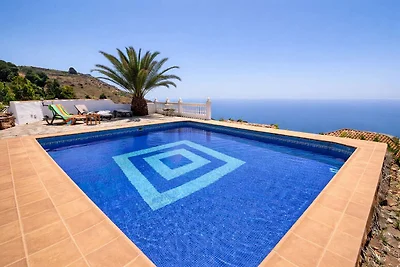 Verblijf aan de kust met zwembad in Vera