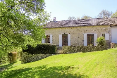 Bella villa con piscina a Sigoulès