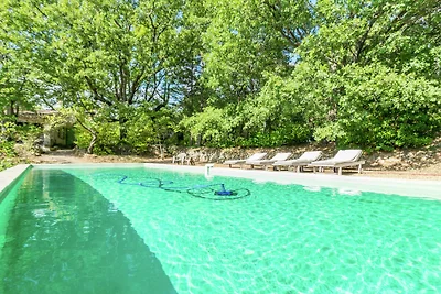 Bella villa sul fiume a Entrecasteaux