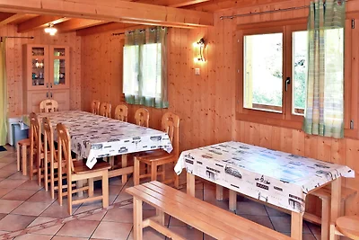 Holzchalet inmitten der Berge in La Tzoumaz
