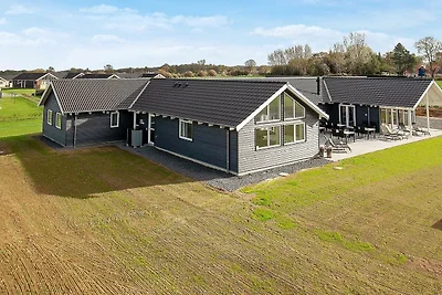 30 Personen Ferienhaus in Bogense
