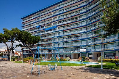 Malerische Wohnung in Canet del Mar mit Pool