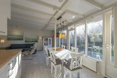 Schöner Bungalow in Strandnähe für 5 Gäste