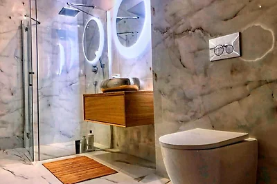 Casa con piscina privata e sauna a...