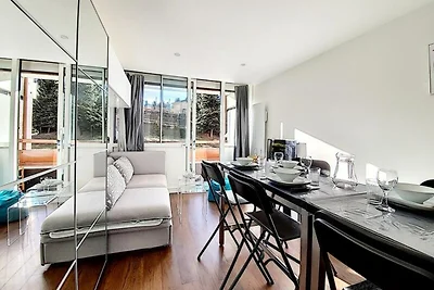 Renovierte Wohnung · Zentrale Lage · Balkon