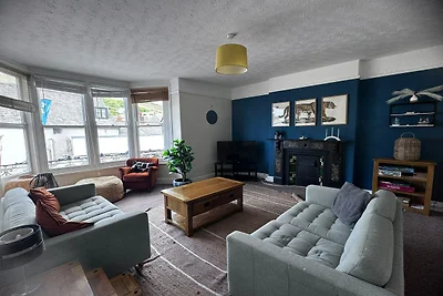 SEASIDE Apartment Two Bed Room Apartment (5...