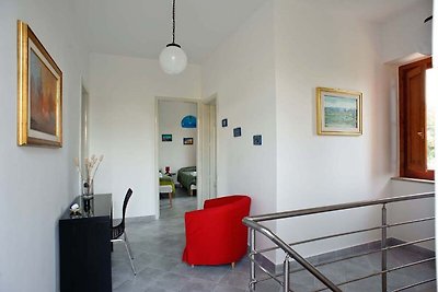 Moderne Villa in Patti mit Terrasse