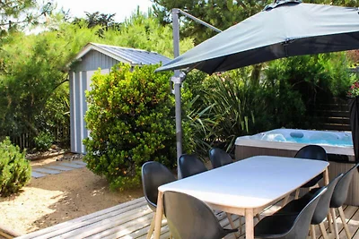 Villa in Pays-de-Monts met privéspa