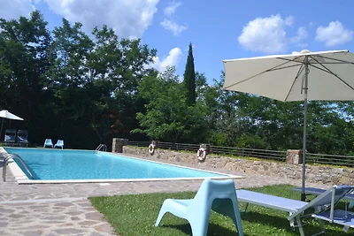 Angenehme Wohnung mit Schwimmbad