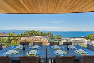 Villa di lusso ad Alcudia Maiorca con Jacuzzi