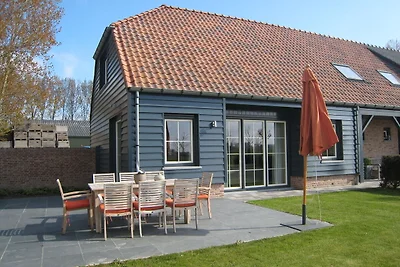 Spaziosa villa vicino al mare a Sluis