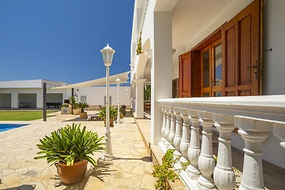 Elegante Villa für 12 Gäste mit Pool auf...
