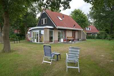 Schönes Ferienhaus mit großem Garten,