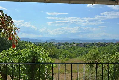 Villa semplicistica a Barjac con piscina
