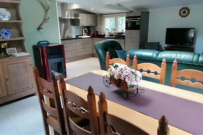 Chalet in Wibrin mit privatem Fischteich