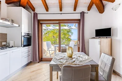 Apartment in Badesi mit Balkon