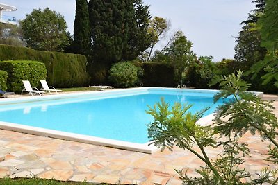 Appartamento ad Antibes con piscina in comune